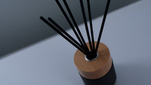 Load image into Gallery viewer, Beach Vibes Essential Oil Reed Diffuser